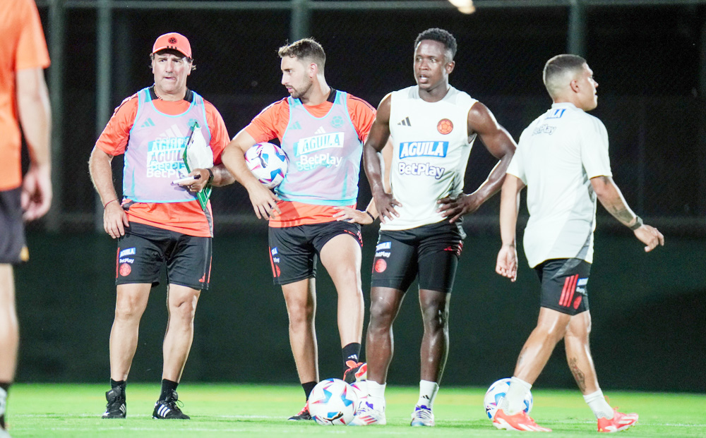 Colombia se blinda y Brasil entrena en familia con los once que empezaron contra Paraguay