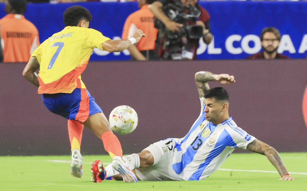 Petro, “orgulloso” de Colombia y sus jugadores que lo “dieron todo en la cancha”