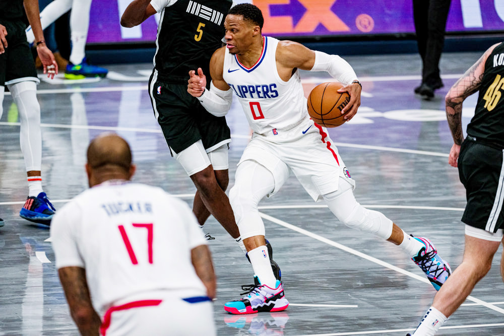 Westbrook deja a los Clippers y se acerca a los Nuggets vía a los Jazz