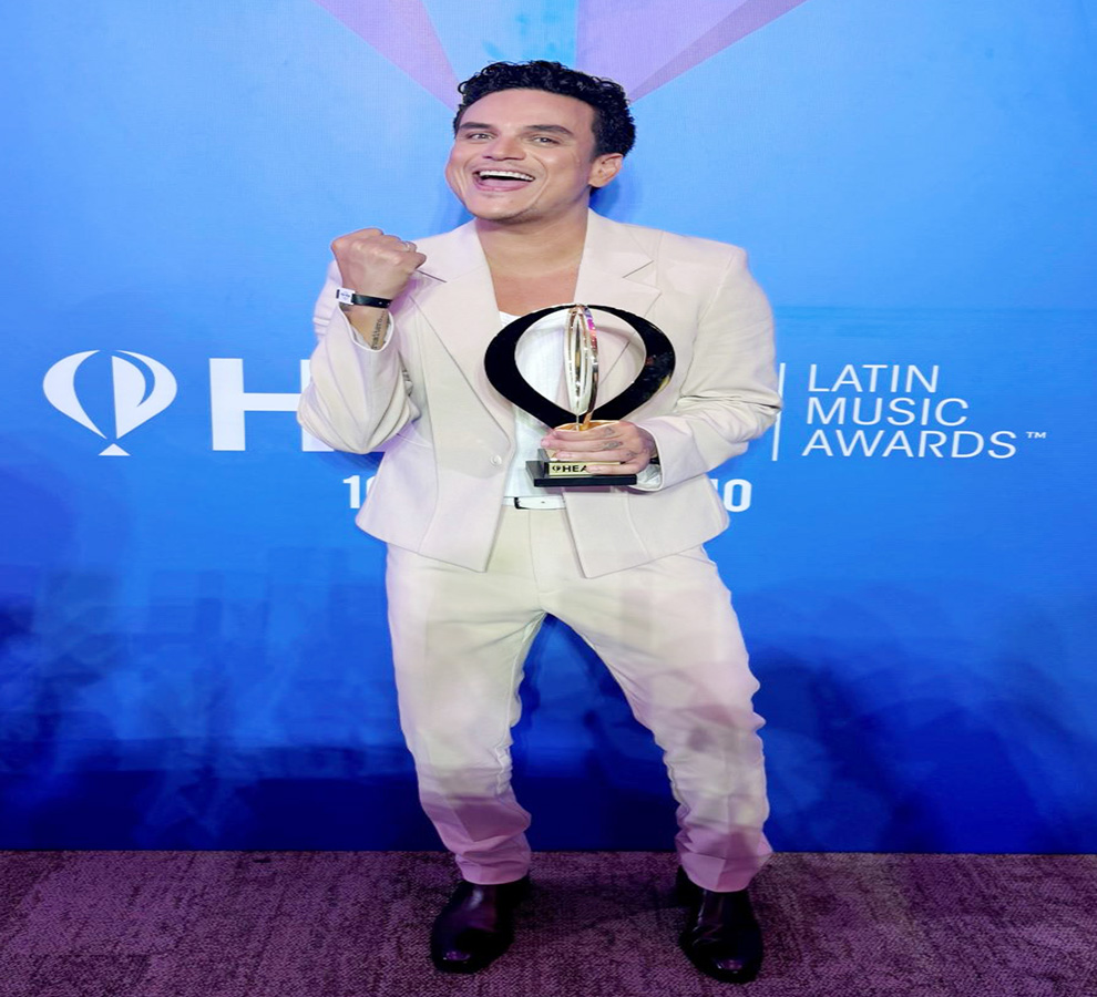 Agradece Silvestre Dangond premio a la trayectoria en Heat Latin Music