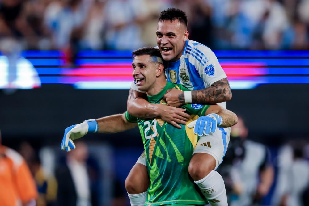 Lautaro Martínez, con sus cinco goles, goleador de la Copa América