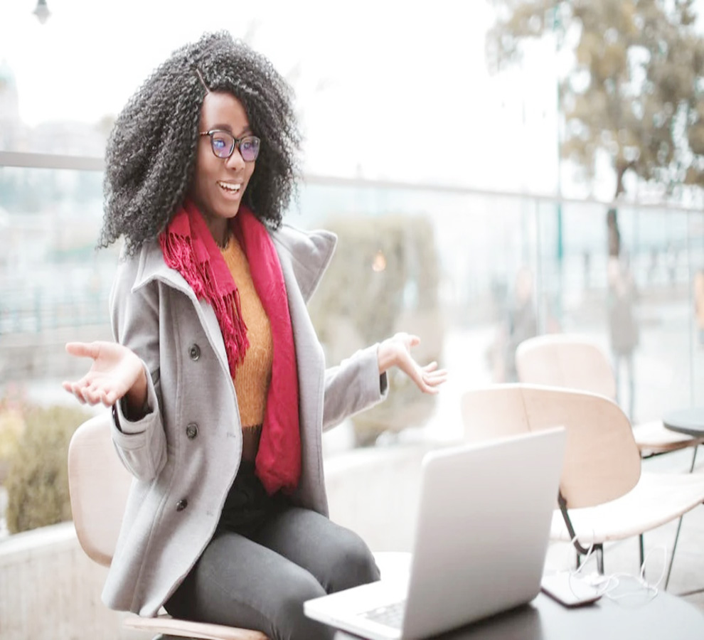 Comunicación no verbal: una herramienta poderosa en la era digital según expertos