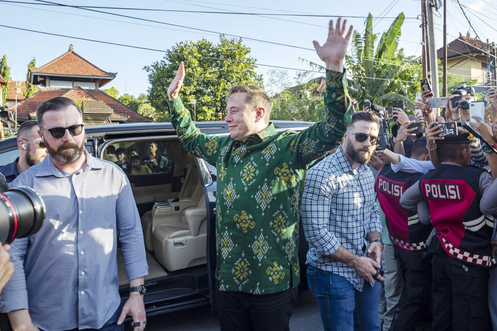 Elon Musk confirma que ha retrasado el lanzamiento del ‘robotaxi’ para cambiar su diseño