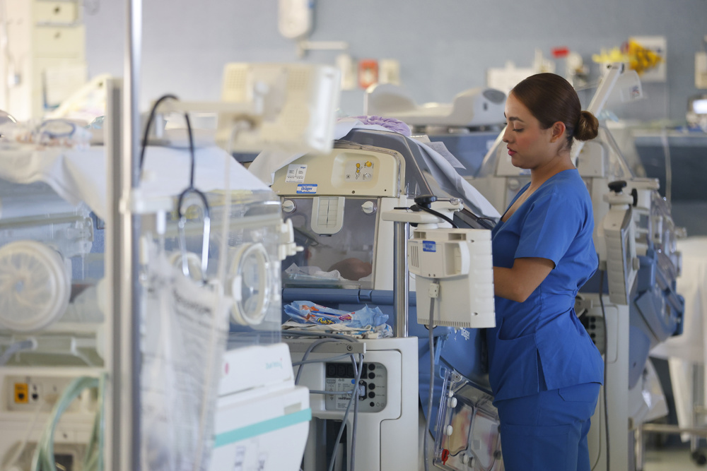 Mexicanas que perdieron a sus bebés donan su leche materna para niños hospitalizados