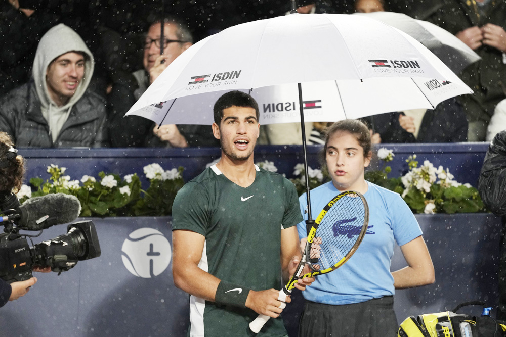 Alcaraz se topa con la lluvia en Cincinnati y Badosa y Carreño avanzan con paso firme