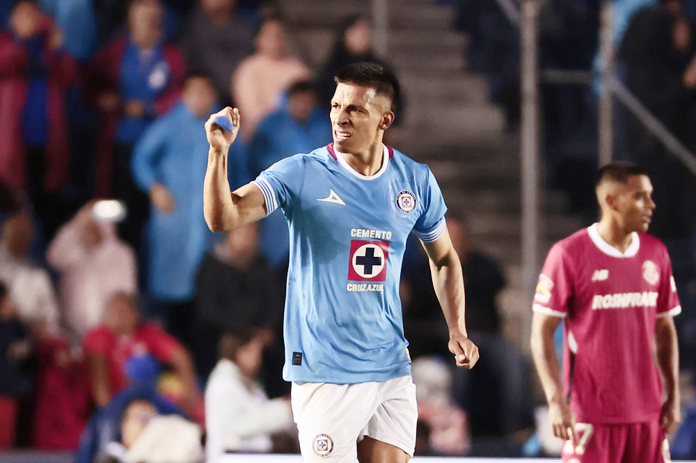 Cruz Azul y Monterrey lideran el torneo Apertura mexicano