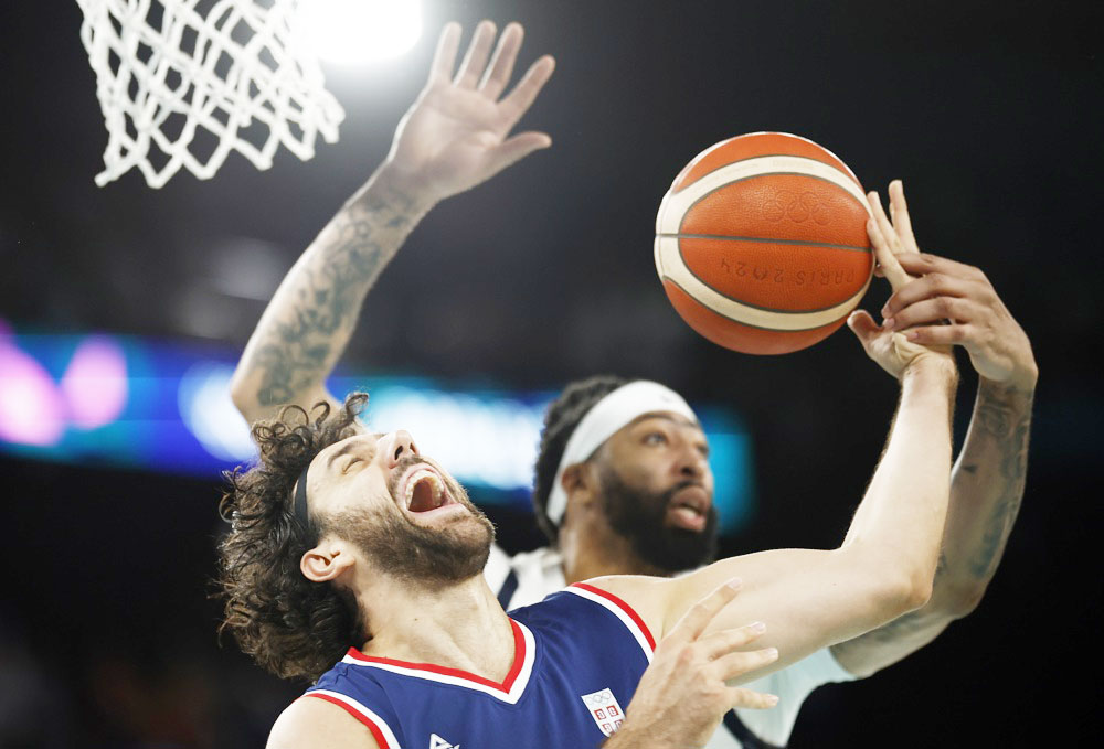 95-91: Curry y LeBron evitan el desastre y EEUU irá a por su quinto oro seguido