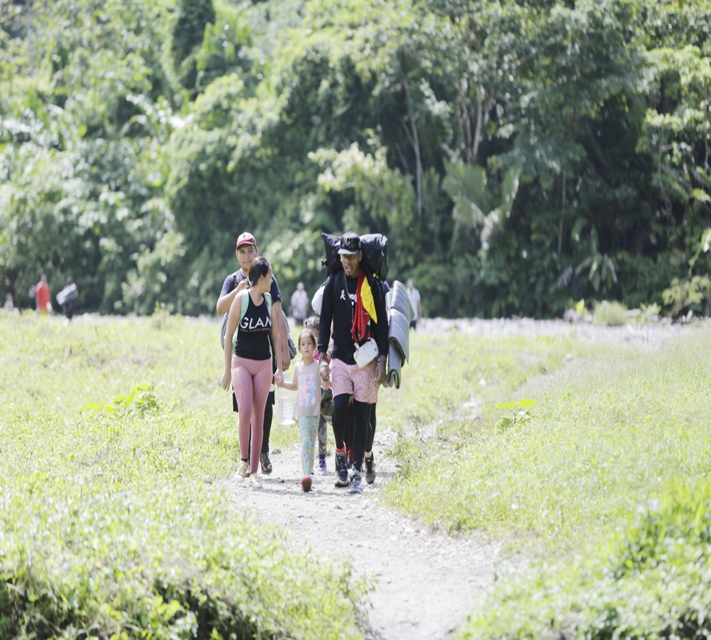 Más de 230.000 migrantes han cruzado el Darién este año y el 66 % de ellos son venezolanos