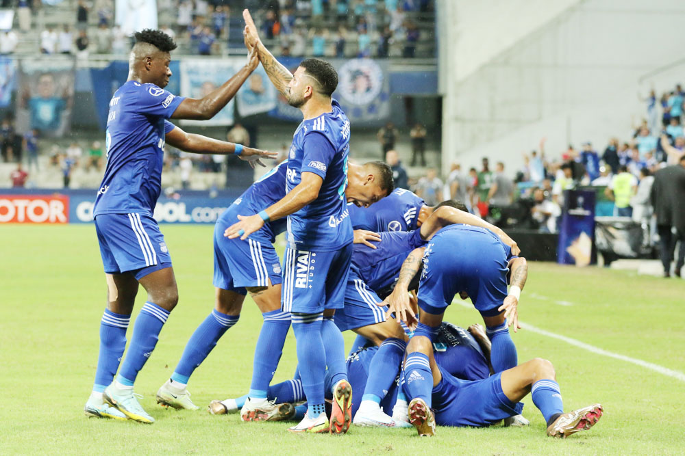 Emelec sufre en penaltis ante el equipo de Antonio Valencia para avanzar en la Copa Ecuador