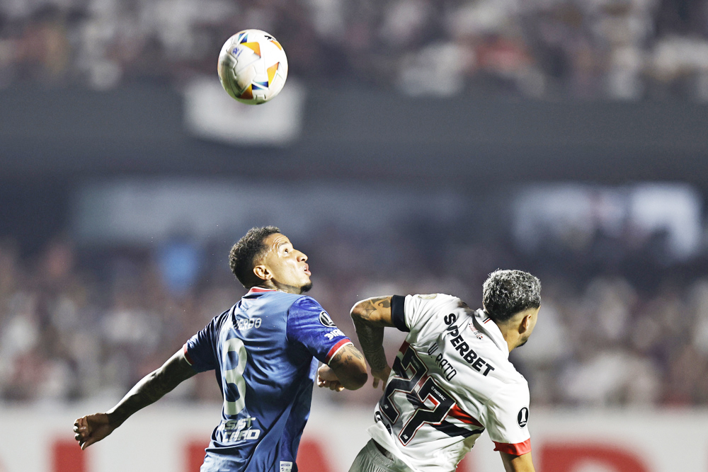 Dorival desea la “pronta recuperación” del uruguayo Juan Izquierdo, ingresado en Brasil