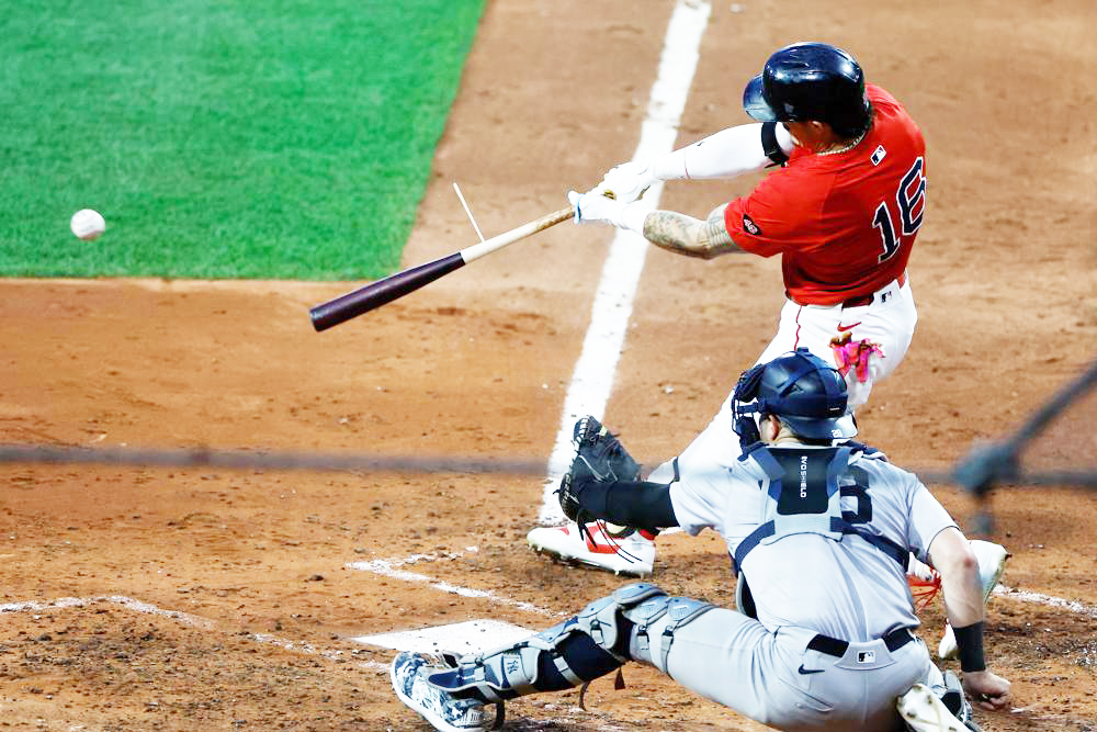 El mexicano Jarren Duran pega dos jonrones y apaga a los Astros en las Grandes Ligas