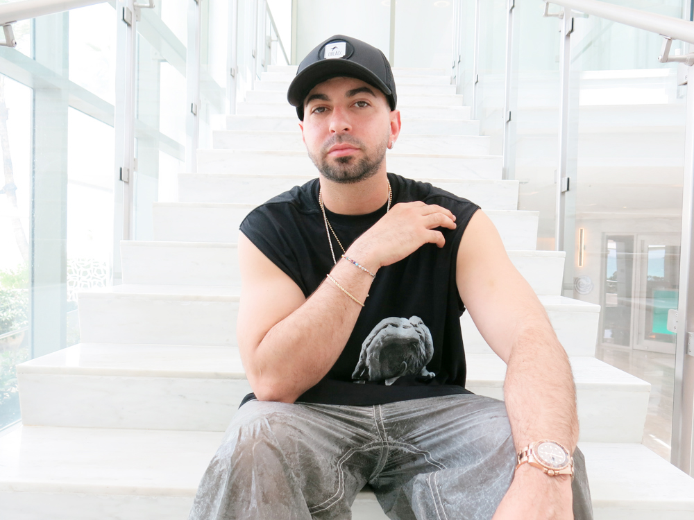 Justin Quiles experimenta “un sentimiento único” al crear canciones que alcanzan el éxito