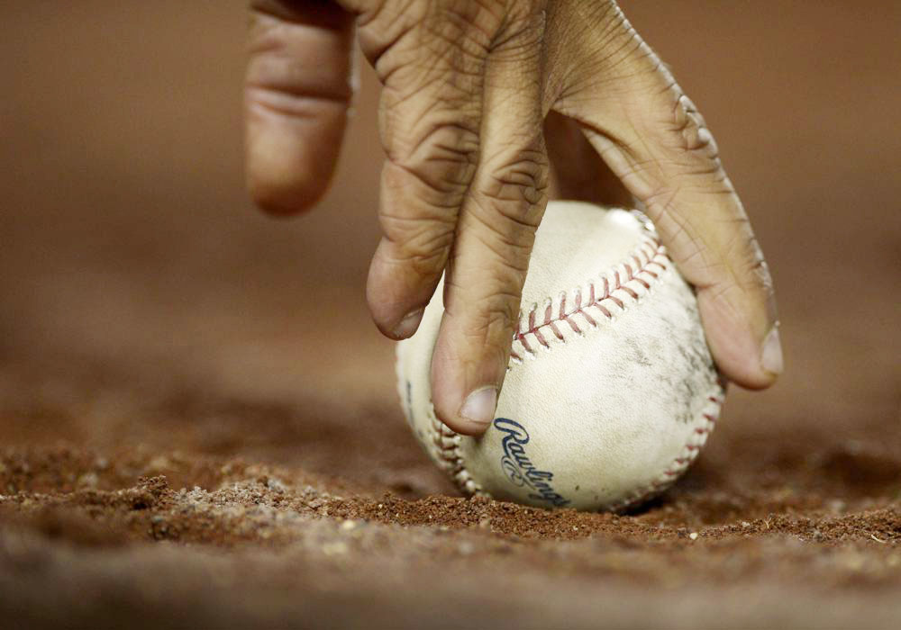 El nicaragüense Medrano y el venezolano Reyes evitan la eliminación de los Rieleros