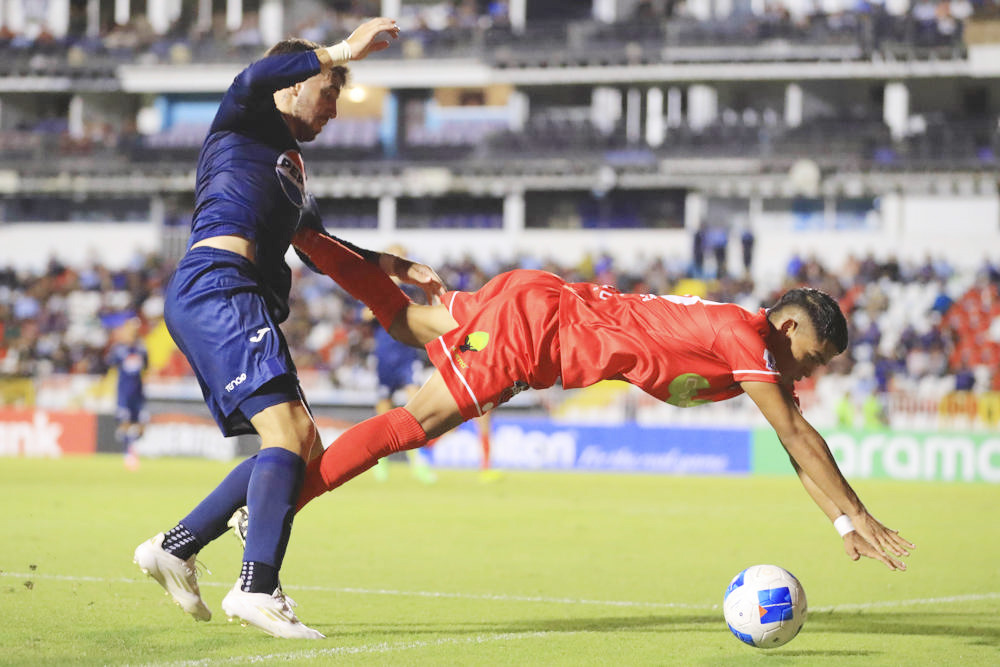 3-2. Motagua vence a San Francisco en partido rescatado por el argentino Agustín Auzmendi