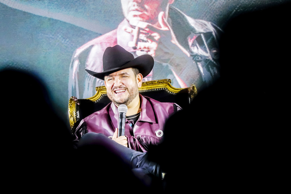 El cantante de música regional Edén Muñoz presenta su disco más “honesto y revolucionario”