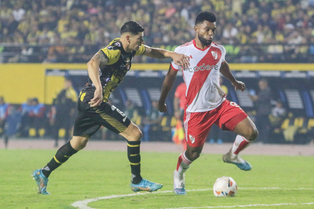 El defensa argentino Oliver Benítez es el nuevo jugador del Olimpia hondureño