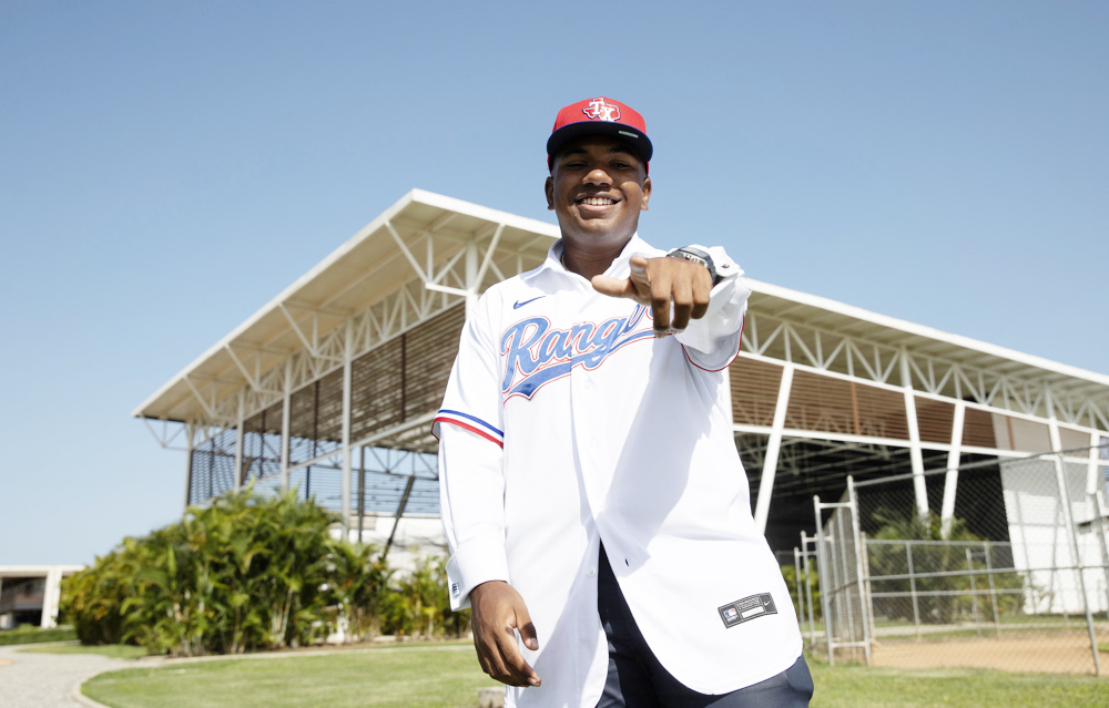 David Ortiz Jr. sigue los pasos del inmortal ‘Big Papi’ y firma por los Rangers de Texas