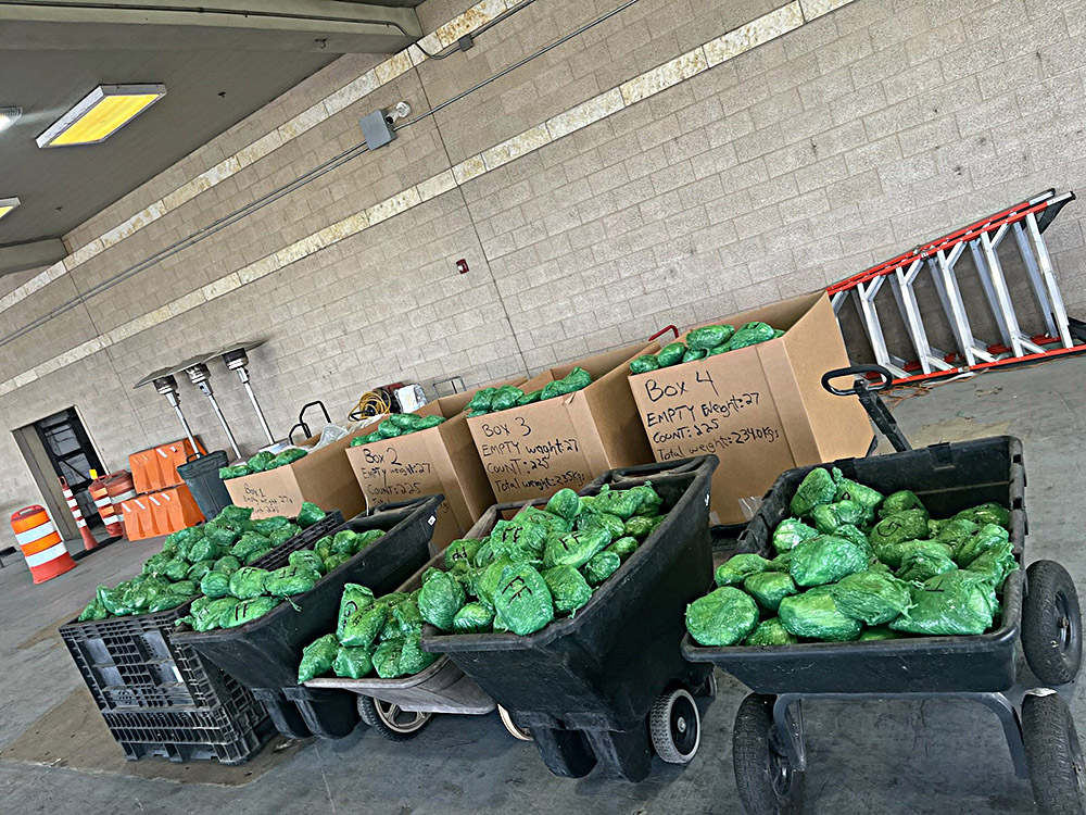 Decomisan récord de metanfetamina en el Puente Pharr