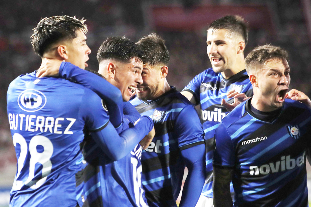 Huachipato y Racing a disipar sus dudas para superar los octavos de la Sudamericana