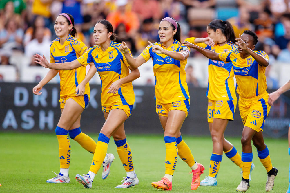 Las Tigres ponen a prueba a las campeonas, las Rayadas del Monterrey