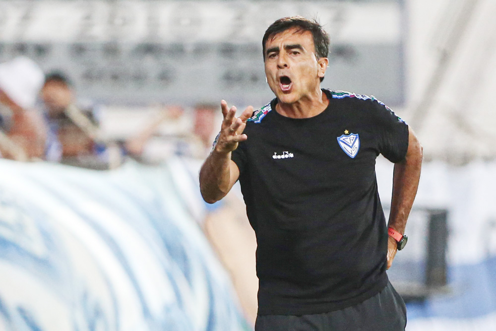Vélez pasa a cuartos en Copa Argentina tras golear a San Lorenzo, que sufrió serias bajas
