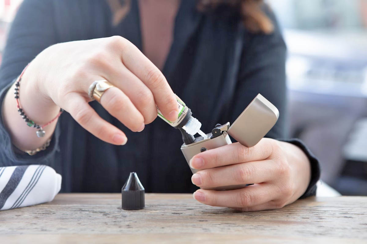 FDA autoriza vapeadores con sabor a mentol