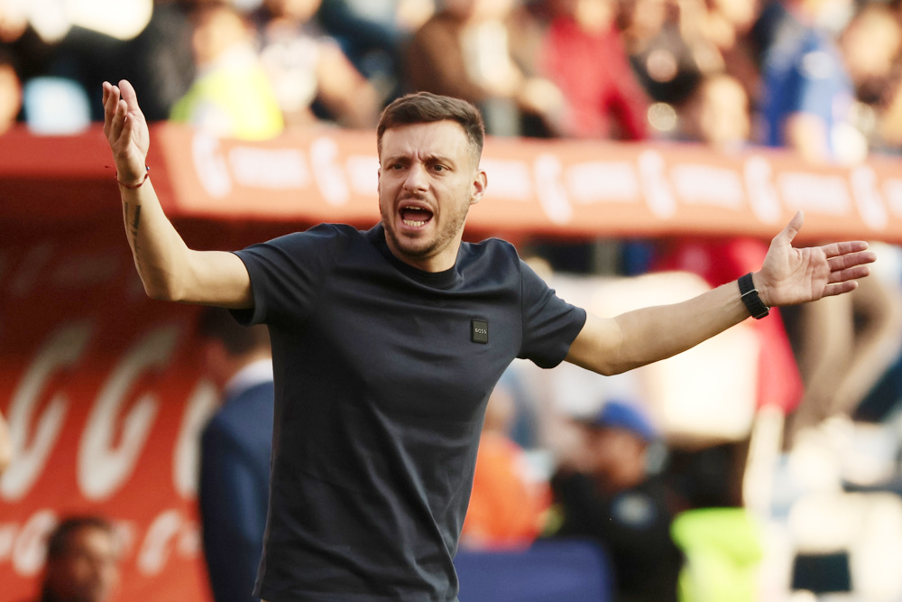 El líder Cruz Azul del argentino Anselmi visita al San Luis del español Torrent