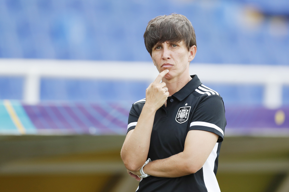 España arriesga su campaña de lujo ante Canadá