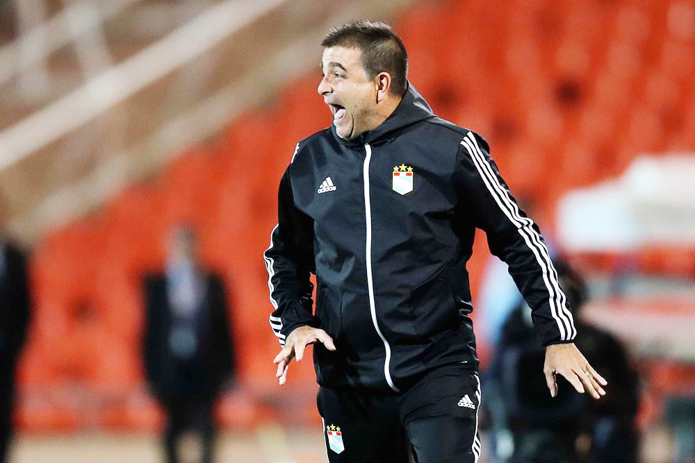 Costa Rica recibe a Guadalupe con la obligación de ganar en nueva etapa de Claudio Vivas