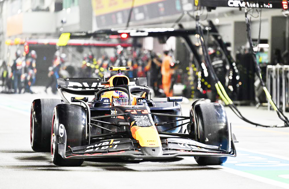 Norris gana en Singapur; Sainz fue séptimo, Alonso octavo y ‘Checo’, el 10; y Colapinto 11