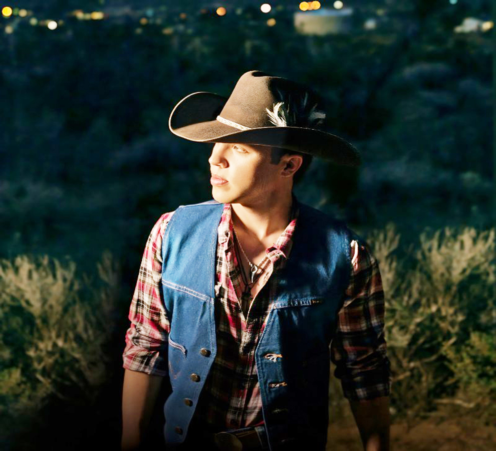 Jonatan Sánchez celebra Fiestas Patrias con el lanzamiento de “No Me Convence”