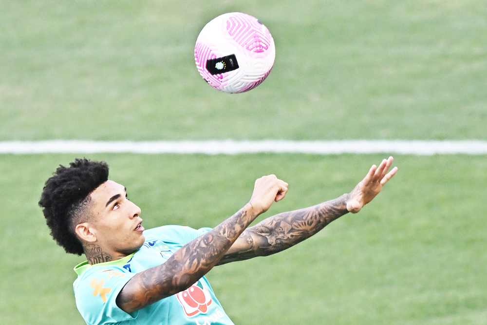 Brasil y Perú examinan su recuperación en el Mané Garrincha de Brasilia