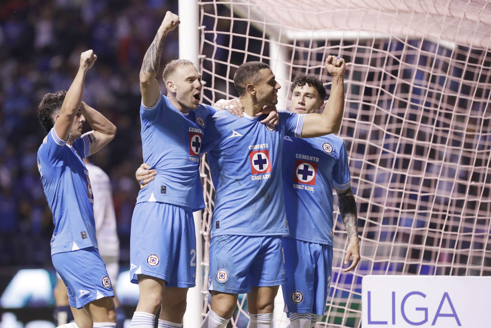 Cruz Azul lidera el Apertura mexicano luego de 12 jornadas