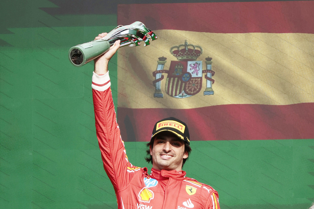 Sainz reina en México y Norris recorta diez puntos ante el exceso de Verstappen