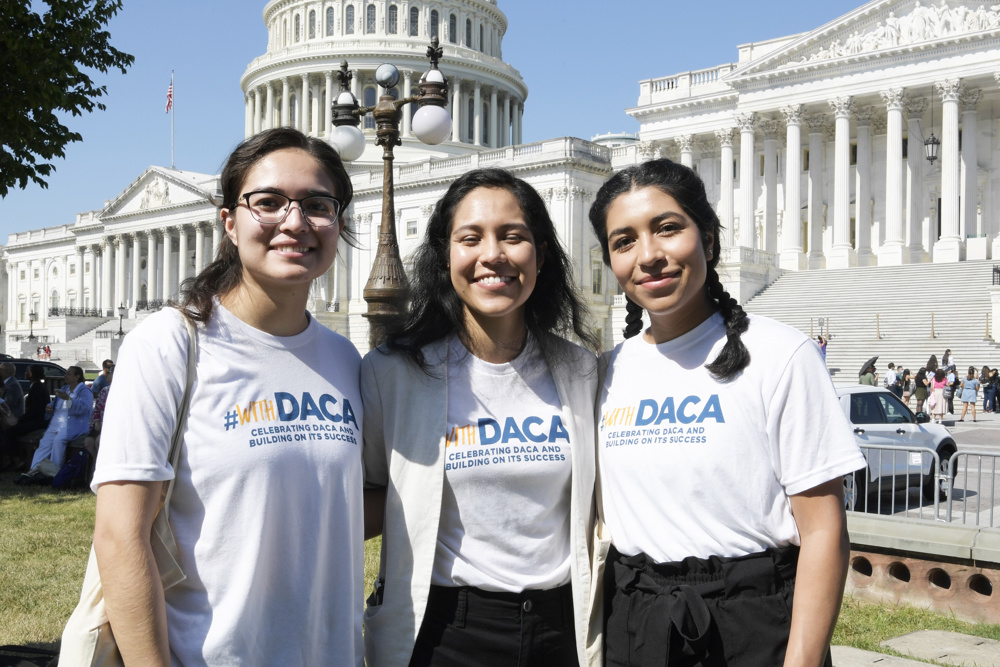 Un tribunal de apelaciones de EE.UU. estudia la legalidad del programa migratorio DACA