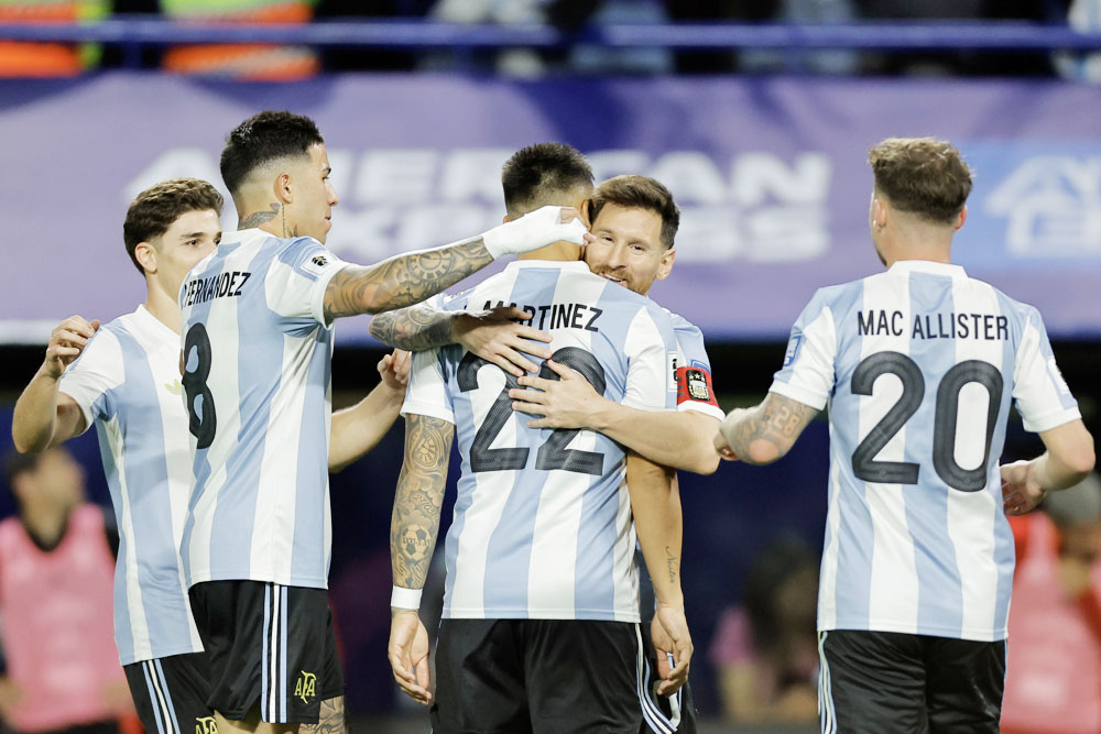 Argentina se aleja; Uruguay, Ecuador y Paraguay suben; Colombia y Brasil bajan