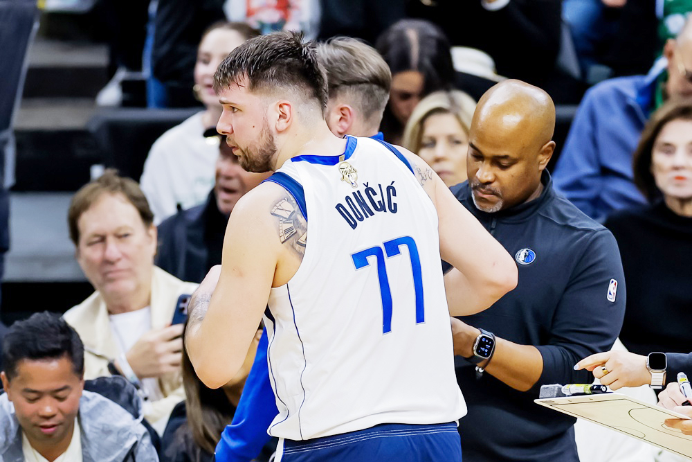Doncic se da un festín y los Nets de Jordi Fernández se atascan