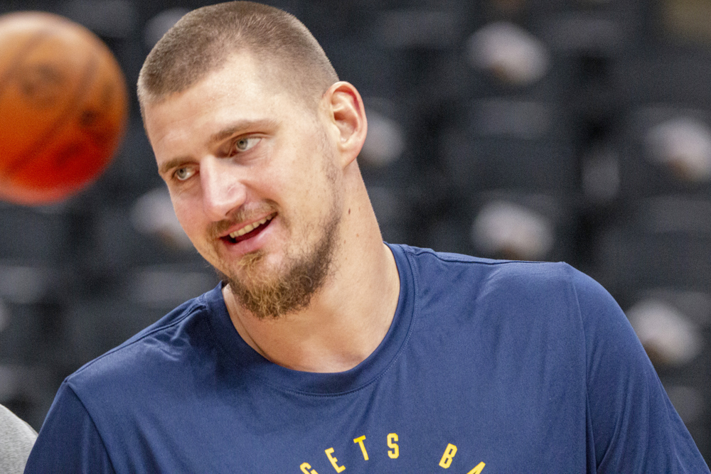 Dallas amarga a Jokic su regreso, Giannis sigue en racha y Celtics y Warriors no frenan