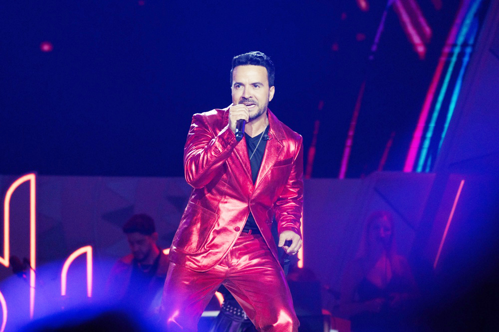 Luis Fonsi cerrará en marzo su gira de celebración de ’25 años’ en su Puerto Rico