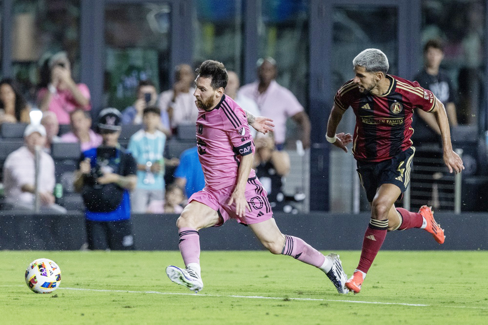 Messi cierra su segundo año en EE.UU. con récord y batacazo