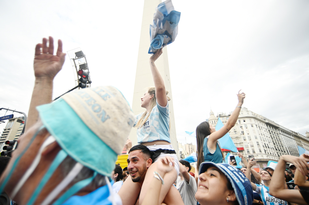 Racing regresó con la Copa Sudamericana y desató una marea celeste y blanca