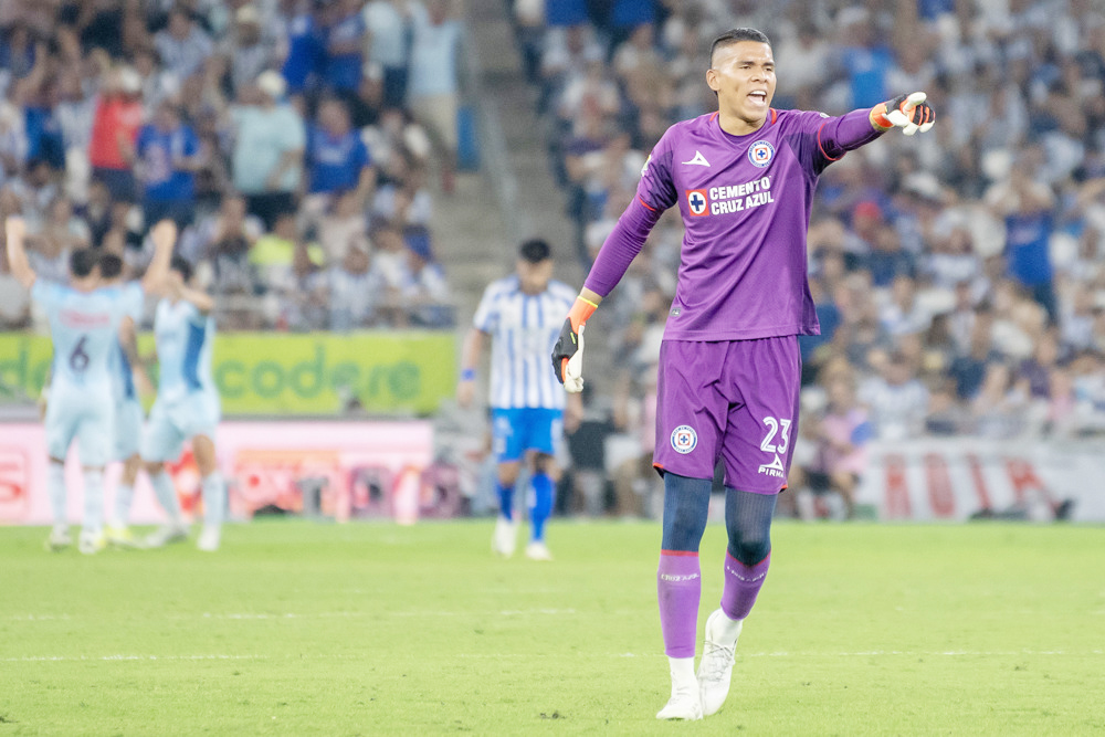 Duelo entre los colombianos Mier y Zúñiga, de lo mejor en el inicio de cuartos de finales