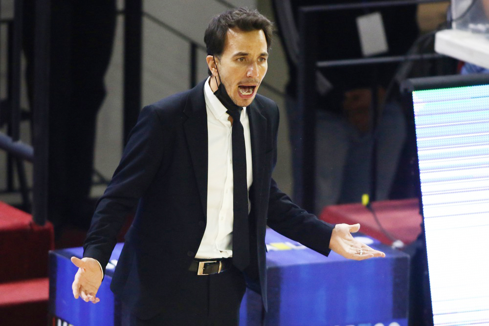 Los Diablos Rojos del argentino Casalánguida quedan a un triunfo del título