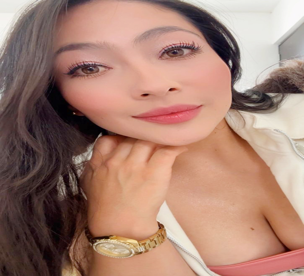 “DIANA MUÑOZ” La mujer policía que inspira con su música.