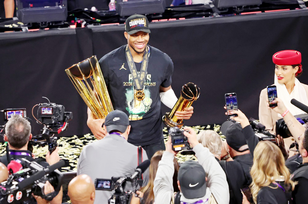 Giannis Antetokounmpo, MVP de la NBA Cup