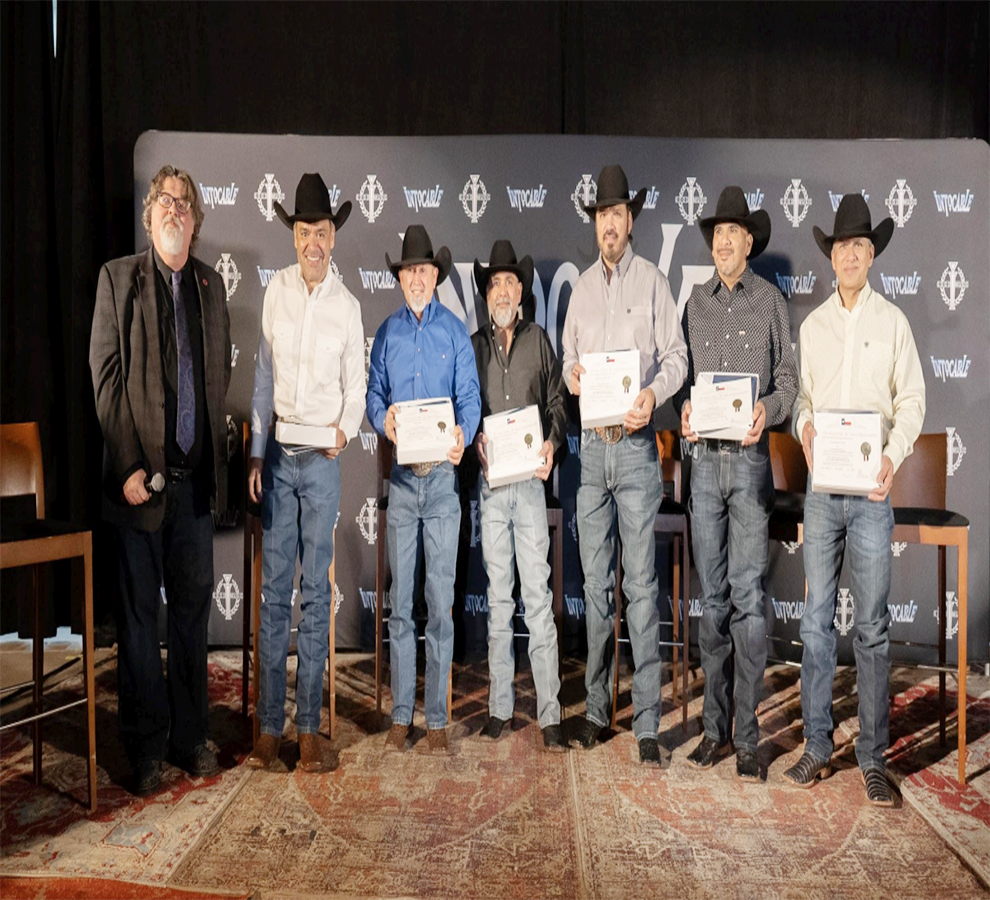 Distinguen en Texas a grupo Intocable por su contribución cultural y artística