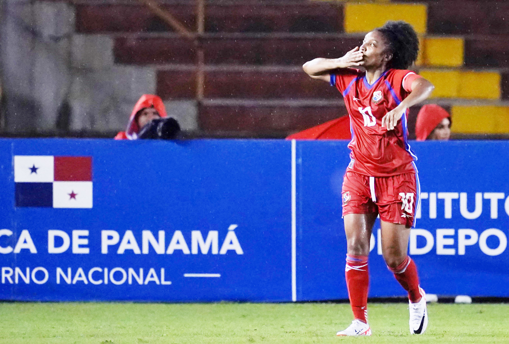 1-1. El México de Pedro López empata con el Panamá de Toña Is