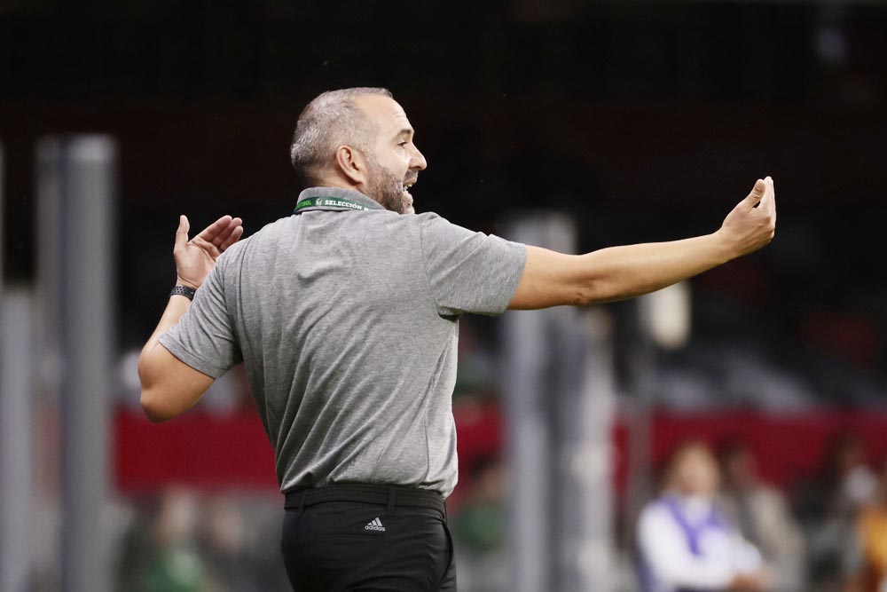 4-1. El México del español Pedro López golea a Costa Rica en Cancún