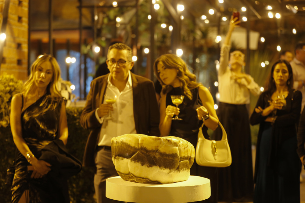 El artista Rodrigo Ímaz aborda la sátira mexicana en una exposición en Guadalajara