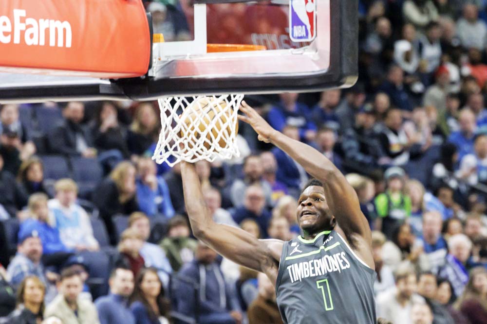 Los Lakers no pueden con los Spurs en su regreso, los Wolves y los Rockets vuelan